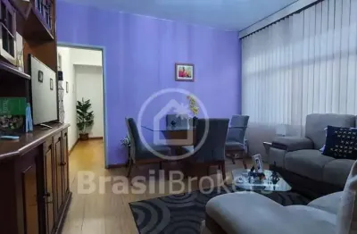 Apartamento òtimo no centro de ramos com elevador e vaga na escritura coberta e demarcada