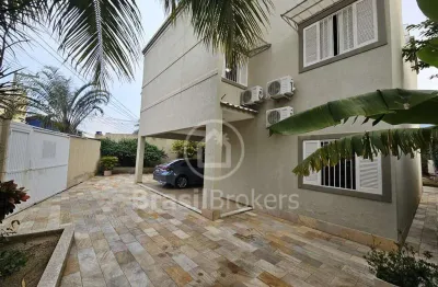 Casa com 5 quartos à venda na Rua Tejo, Vila Valqueire, Rio de Janeiro