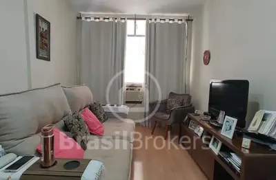 Apartamento aconchegante em todos os santos, pronto para você!