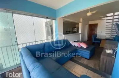 Cobertura duplex 3 quartos 2 banheiros toda reformada