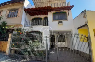 Casa de condomínio 3 quartos + terraço a poucos minutos do centro do méier