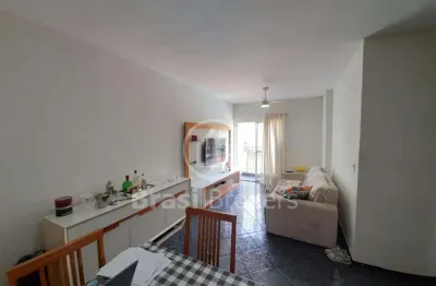 Apartamento 2 quartos + dependência próximo à dias da cruz