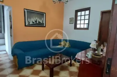 Apartamento tipo casa 4 quartos, 2 terraços próximo da cinco bocas