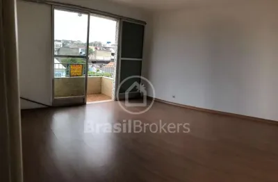 Excelente apartamento de 2 quartos mais dependência de empregada completa em cordovil .