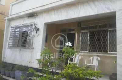Casa à venda com 440,00m² e 6 quartos em encantado, rio de janeiro - rj