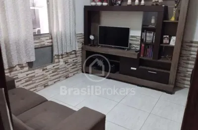 Ótima casa linear em boa localizaçãode vigário geral  !!!