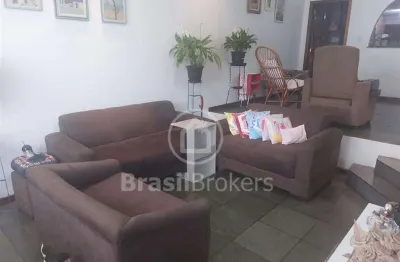 Casa à venda com 328,00m² e 5 quartos em inhaúma, rio de janeiro - rj