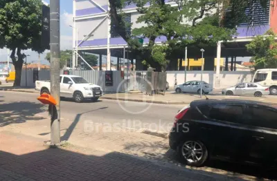Prédio à venda na Praça das Nações, Bonsucesso, Rio de Janeiro