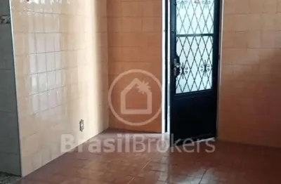 Casa com 2 quartos à venda na rua divino salvador, piedade, rio de janeiro, 148 m2 por r$ 450.000