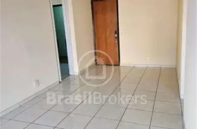 Excelente apartamento 2 quartos, 2 banheiros, aceitando financiamento.