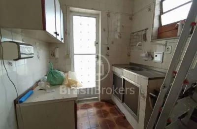 Excelente apartamento térreo em todos os santos !!!!