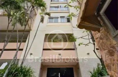 Bosque das hortências! excelente apartamento, 2 quartos, ampla sala, varanda, todo reformado, aceitando financiamento.
