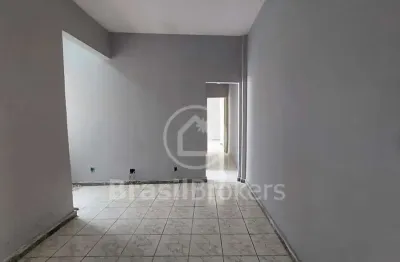 Apto tipo cobertura no centro de bonsucesso com vaga escriturada, elevadores e portaria 24hs.