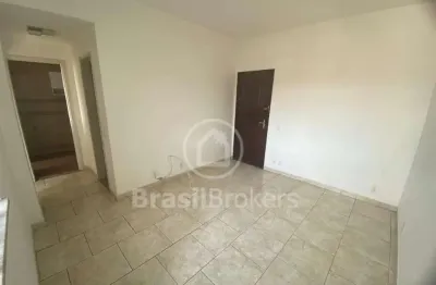 Apartamento de 1 quarto, com boa metragem e localização privilegiada