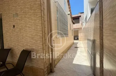 Casa de vila de 59 m² com garagem e quintal – cascadura / madureira