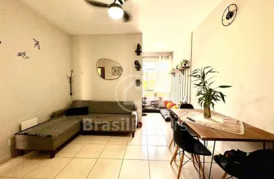 Cobertura reformada e pronta para morar – coração do engenho de dentro