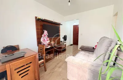 Apartamento à venda – 60 m² |  2 quartos, varanda e 2 vagas de garagem