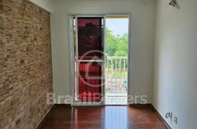 Apartamento à venda carioca residencial— 2 quartos, vaga escriturada, desocupado e aceitando financiamento.