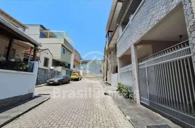 Méier! Excelente casa de vila, 2 quartos, Aceitando Financiamento.