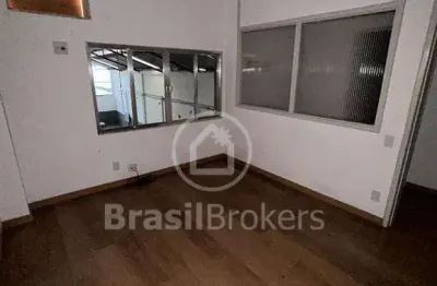 Barracão / Galpão / Depósito com 6 salas à venda na Avenida Paris, Bonsucesso, Rio de Janeiro