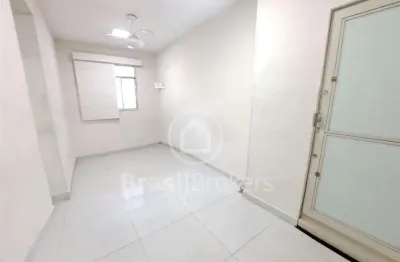 Apartamento à venda com 0m² e 3 quartos em Cascadura, Rio de Janeiro - RJ