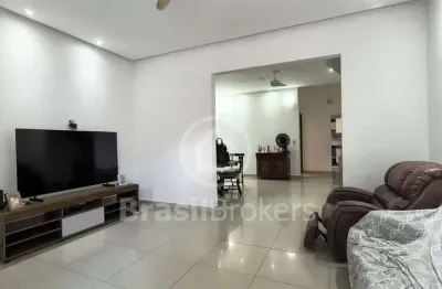 Casa duplex 91m² à venda no Encantado, com 3 quartos (1 suíte ampla)