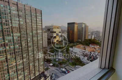 Duas salas comerciais conjugadas com 74 m2 na melhor localização do centro da cidade