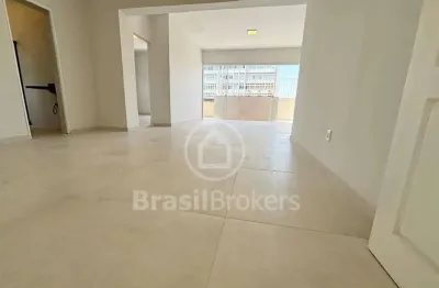 Cobertura com 110 m², 2 quartos, toda reformada com churrasqueira gourmet colada ao largo do verdum