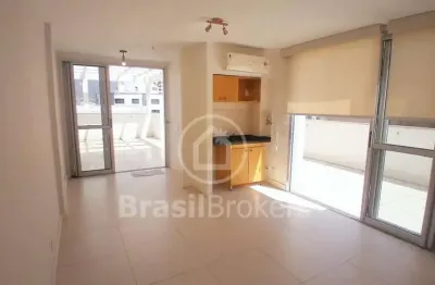 Sala comercial na cobertura do edifício corporate tijuca com 93 m2 e 1 quarto