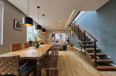 Casa duplex à venda com área total de 250,00m² e 4 quartos em tijuca, rio de janeiro - rj