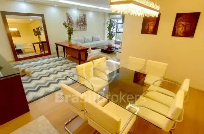 Apartamento com 161 m², 4 quartos (2 suítes), salão com 2 ambientes, varandão, 2 vagas de garagem. todo modernizado a 6 min do metro estação uruguai.