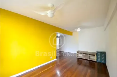 Apartamento em rua sem saída, com 133 m², 3 quartos, 2 vagas de garagem a 10 minutos do metrô estação afonso pena
