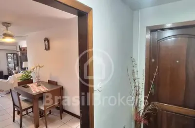Cobertura com 113m² e 3 quartos com vaga! oportunidade!