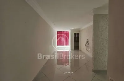 Apartamento reformado de 3 quartos com 90m² colado ao metrô saens pena!!!
