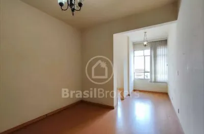 Apartamento de 1 quarto, de frente, andar alto na santo afonso