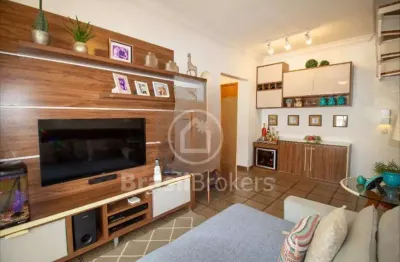 Cobertura exclusiva com 2 suites e 2 vagas a poucos metros do metrô uruguai