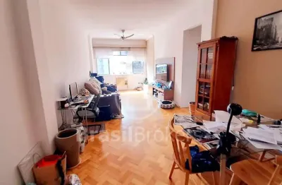 Apartamento de 2 quartos, dependência completa e vaga de garagem a 5 minutos do metro são francisco xavier.