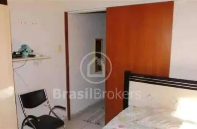 Centro! conjugado bem dividido, com ótima planta, pronto para morar.