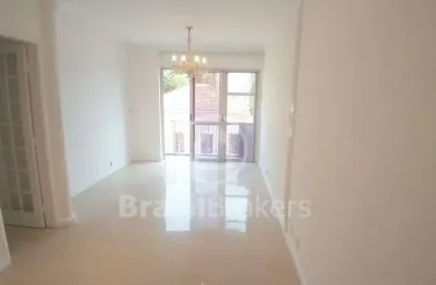 Apartamento com 3 quartos, 1 vaga escriturada em área nobre da tijuca com 130 m² e próximo ao metrô
