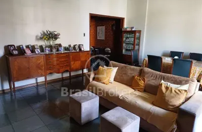 Apartamento de 3 quartos de 138m² próximo aolargo da segunda feira