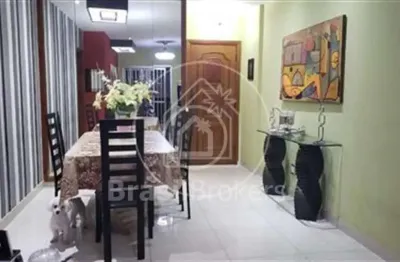 Apartamento de 2 quartos com suíte, sacada e vaga no estácio!!!