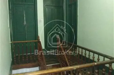 Casa à venda com 335,00m² e 5 quartos em praça da bandeira, rio de janeiro - rj