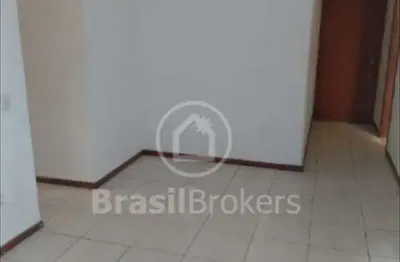 Apartamento de 2 quartos com 58 m², vaga de garagem na escritura.