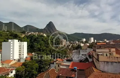 Apartamento 2 dormitórios com dependência de empregada completa