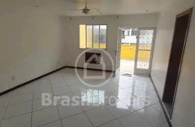 Apto tipo casa de vila - sala dois quartos à 300 metros da praça e metrô saens pena