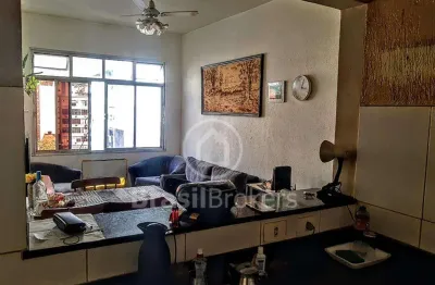 Apartamento sala, 2 quartos no coração da praça saens pena, ao lado do shopping tijuca pertinho do metrô .
