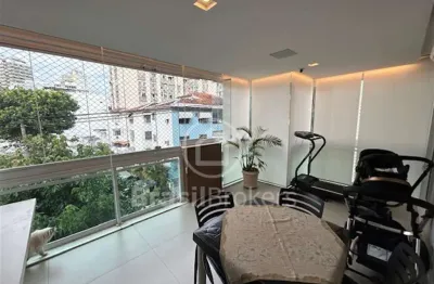 Lindo apartamento na tijuca, todo reformado , hidráulica e elétrica, com belíssimo acabamento de profissional da arquitetura.