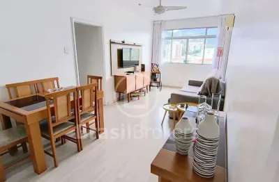 Apartamento de 2 quartos com 68 m², vaga na escritura andar alto com vista livre !!!