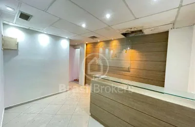 Oportunidade única no centro do rio! sala comercial espaçosa com 3 salas e 3 banheiros, cozinha e recepção!