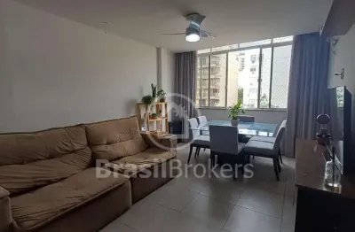 Apartamento à venda com 3 quartos, vaga escriturada, 75 m2, na melhor região da tijuca.
